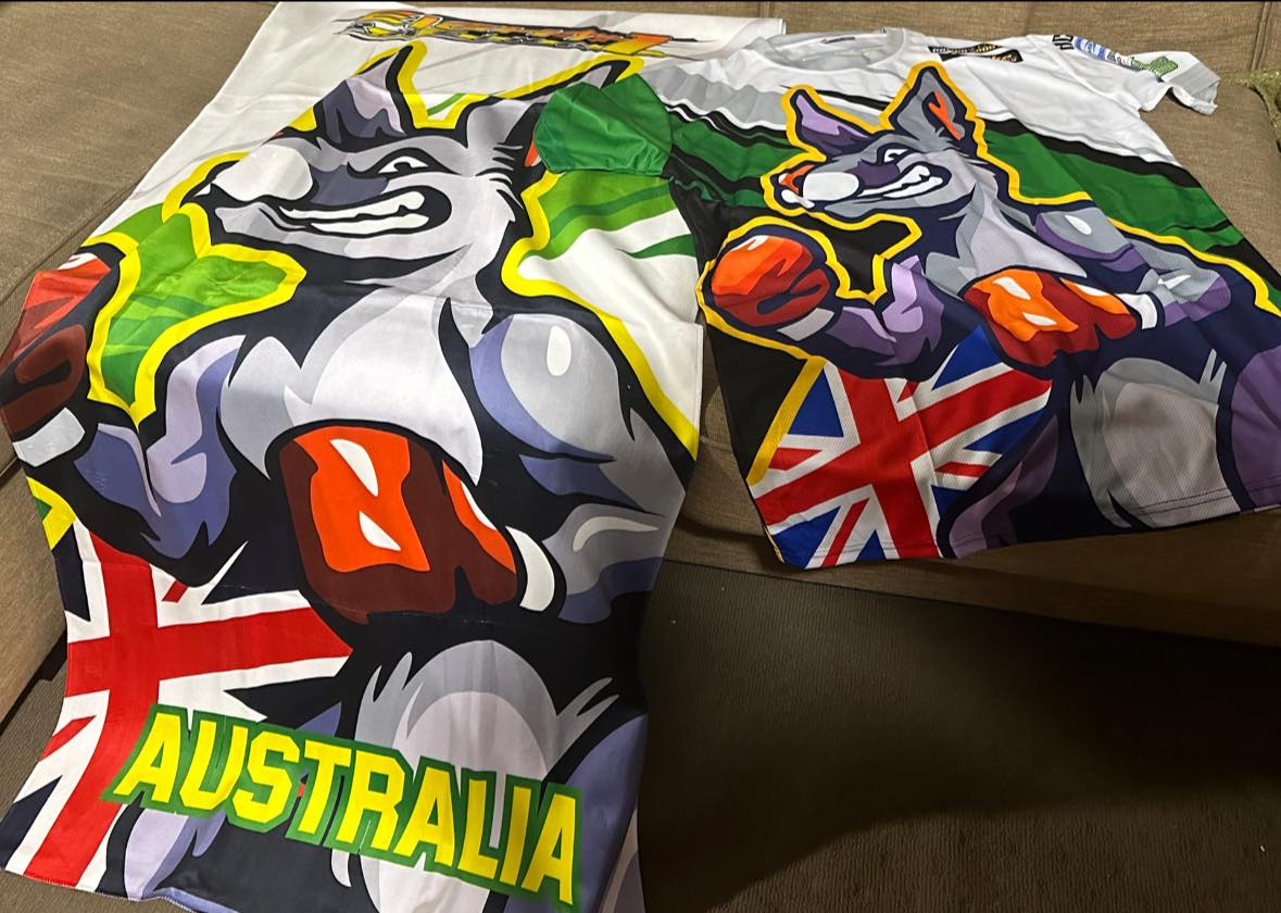 Aussie Towel and t-shirt 2 pack deal